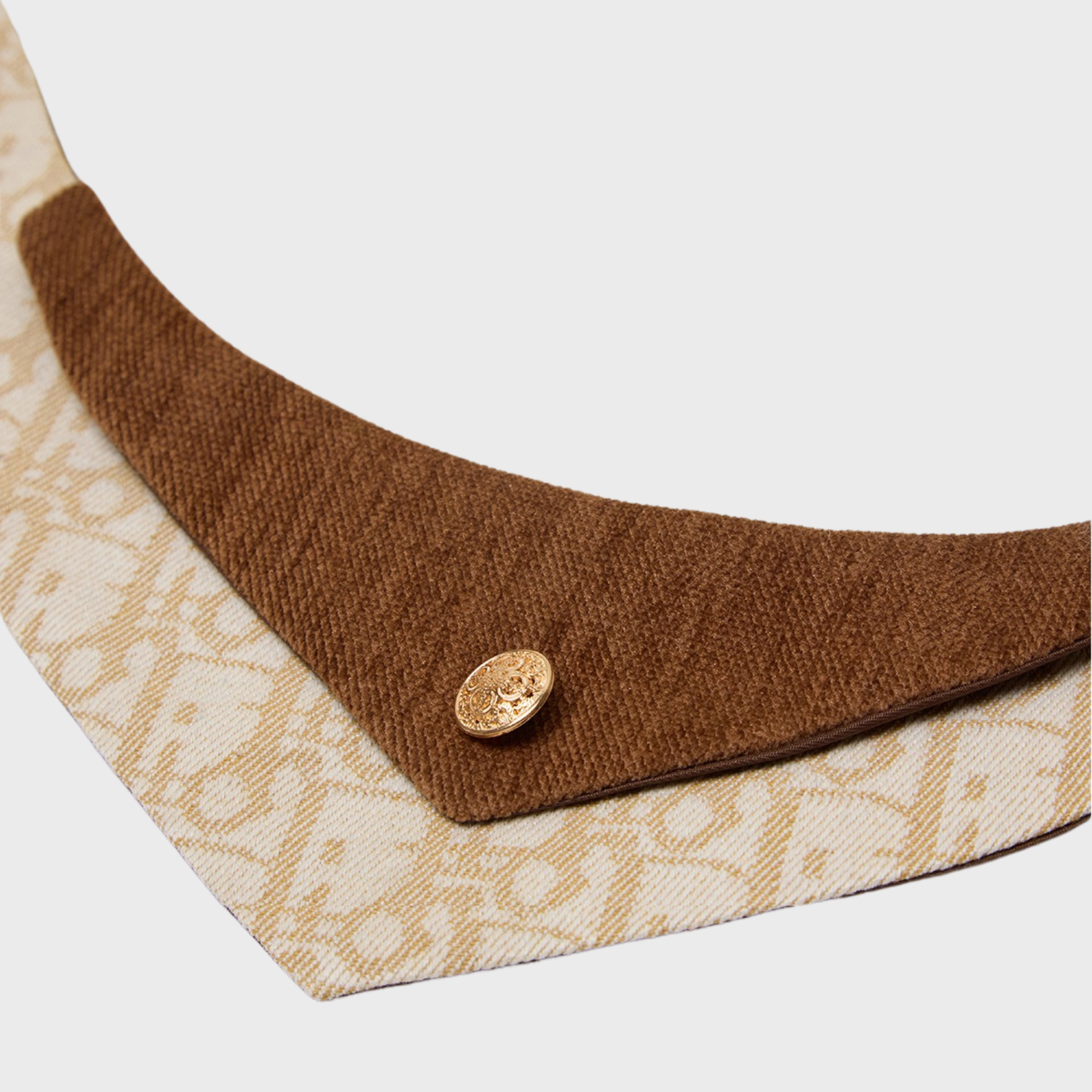 Bandana Triangolare Stile British Vintage Marrone con Bottone Dorato