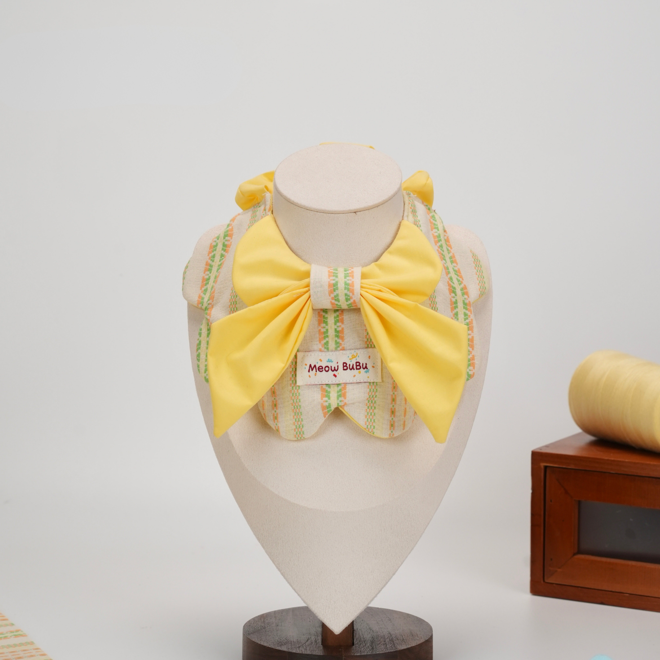 Meow BuBu Handmade Bandana - Collezione Aroma di Limone